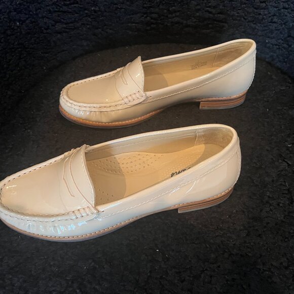 Almost new rose beige almond toe penny loafer Browns Size 7. - Picture 6 of 9